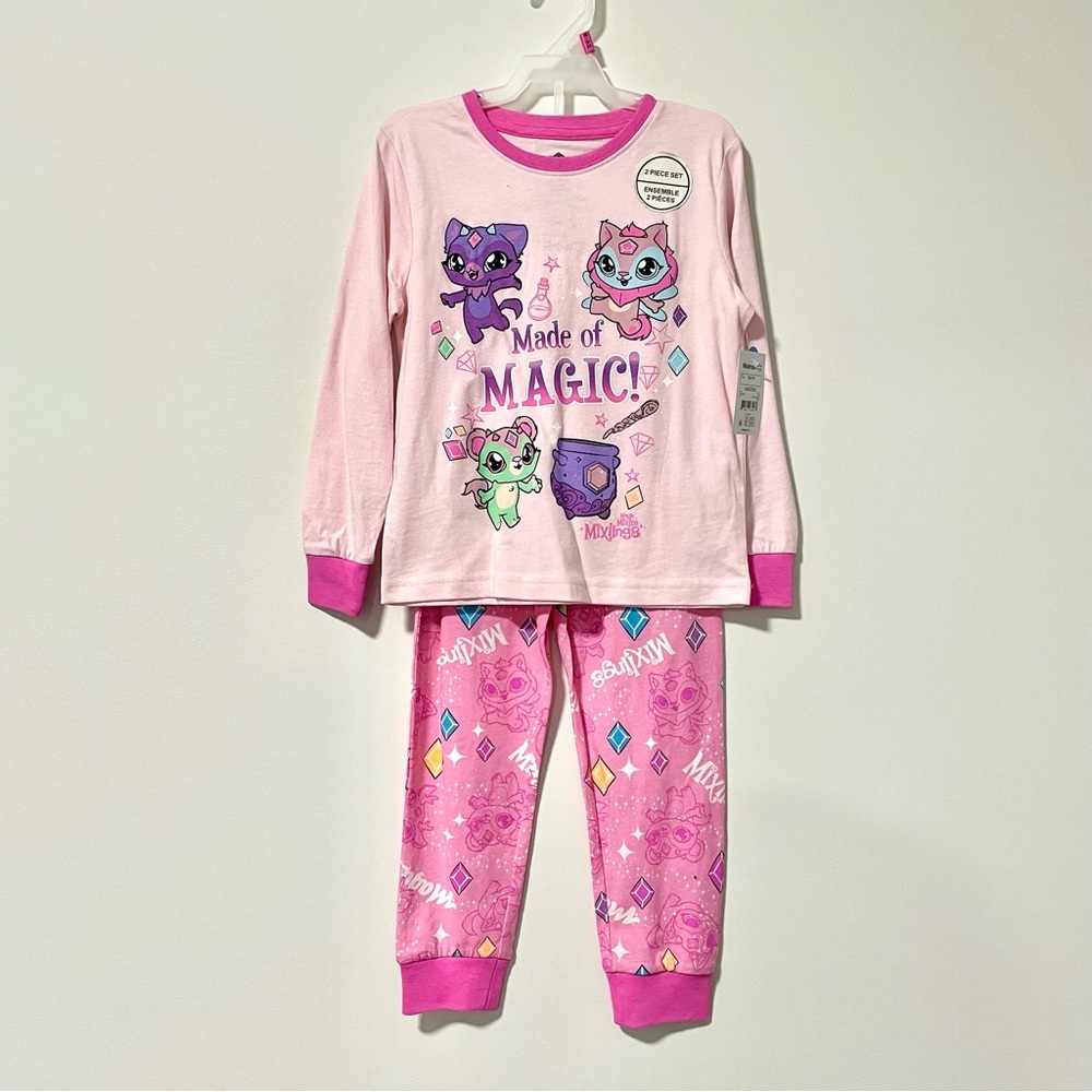 🟤2/$25 NEW Magic Mixies Made of Magic 2-Piece Pyjama Set (size XS)